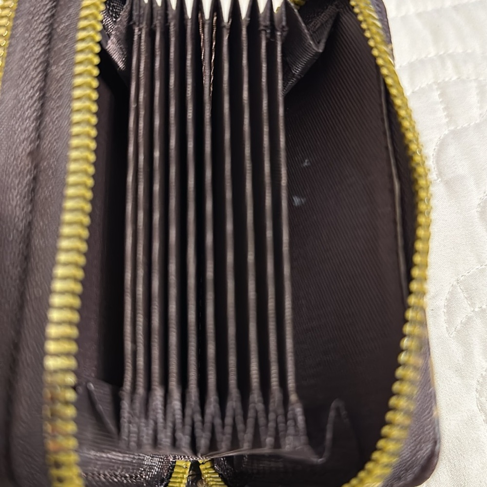 Wallet - Picture 3 of 4